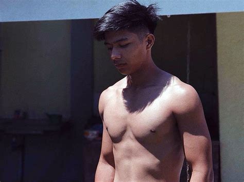 gay pinoy chupa|Mencircle.